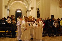 prinesenie relikvií do katedrály sv. Martina